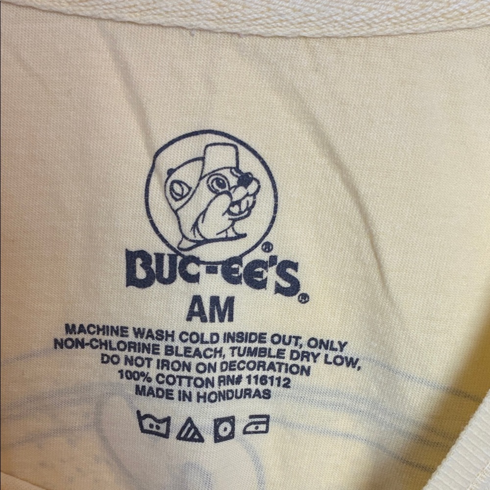 Buc-ee’s Yellow Graphic T-Shirt Size Medium “Sun,Sand,and Drink in my Hand” - Picture 6 of 6
